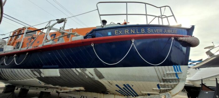 1977 Custom Royal National Lifeboat - Royal Jubilee 38 - Image 2